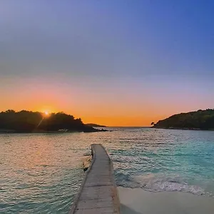 Vela , Ksamil Albanië
